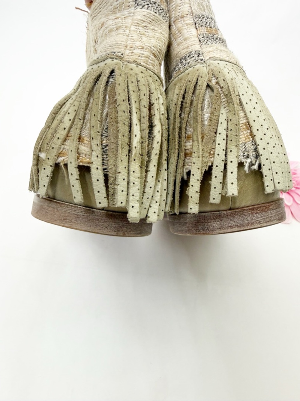 Free People Wonderland Fringe Moc Leather Sandals Pearl Boho Bohemian - Picture 10 of 12
